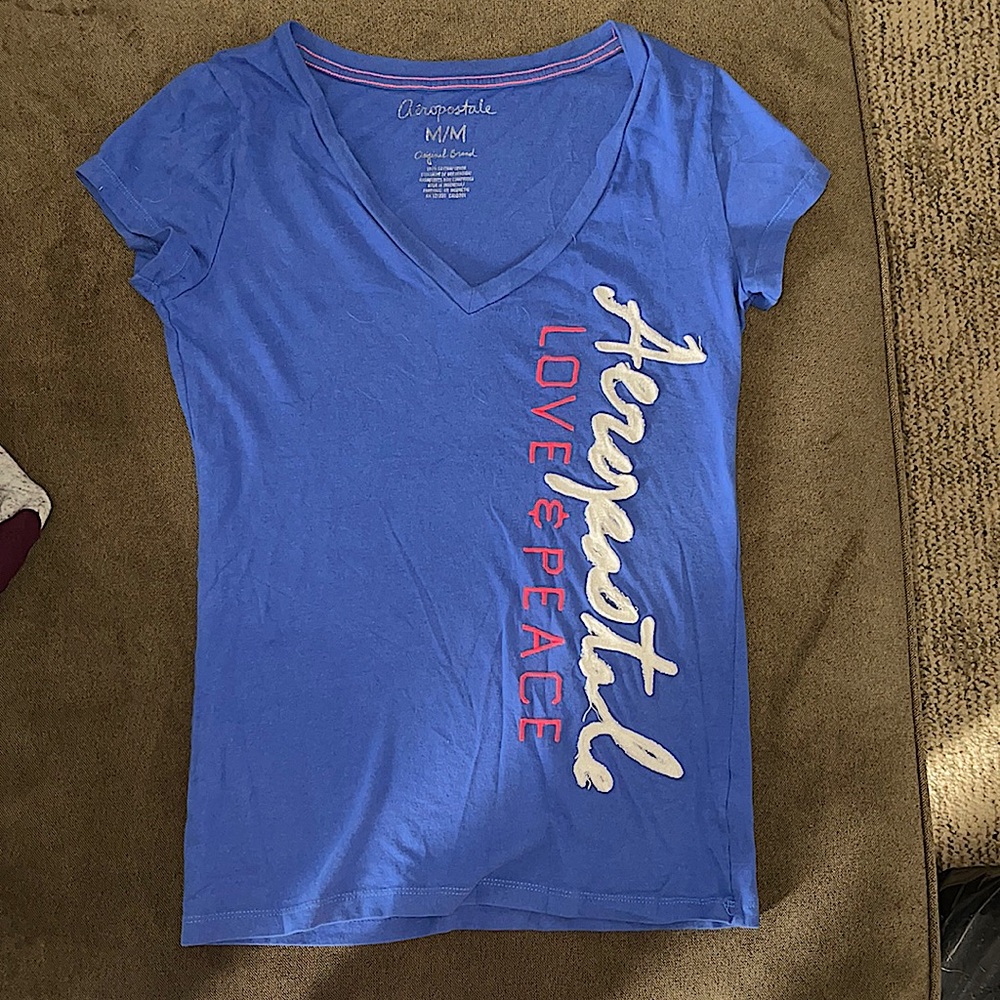 Aeropostale v-neck t-shirt